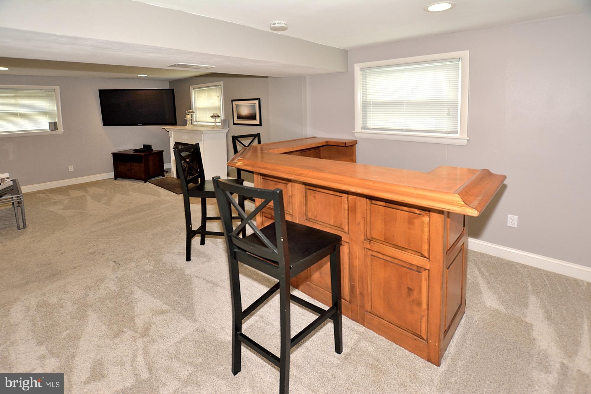 227 West Ash Road Sterling, VA 20164 - Photo 25 of 39 Gallery Image 25