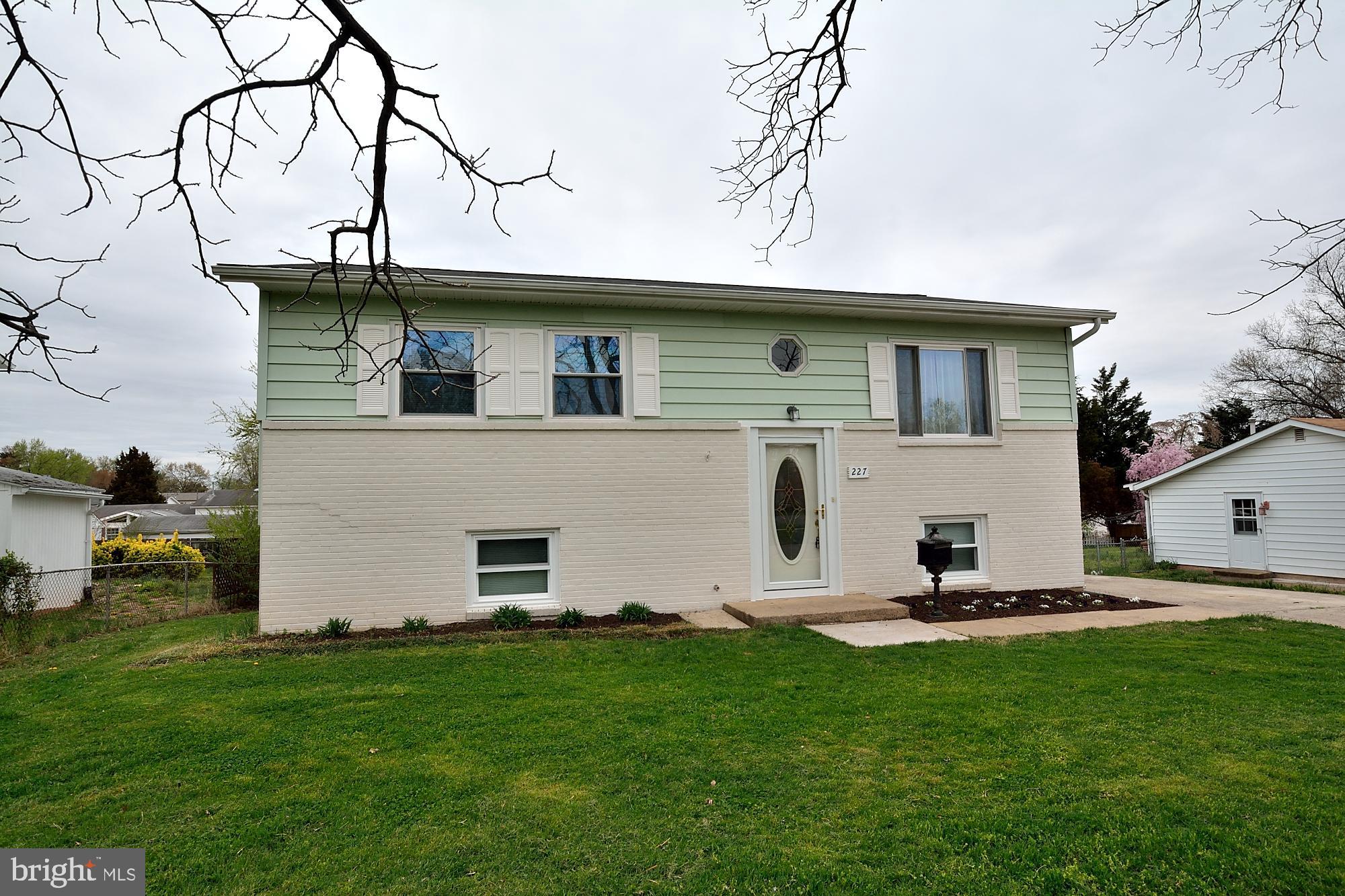 227 West Ash Road Sterling, VA 20164 - Photo 36 of 39 Gallery Image 36