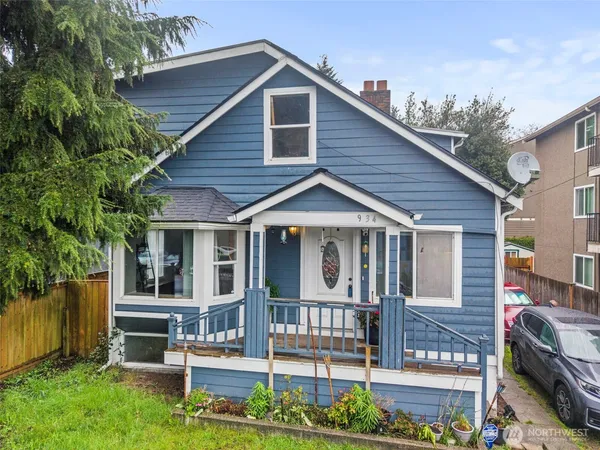 $749,500 | 934 North 100th Street, Seattle, WA 98133