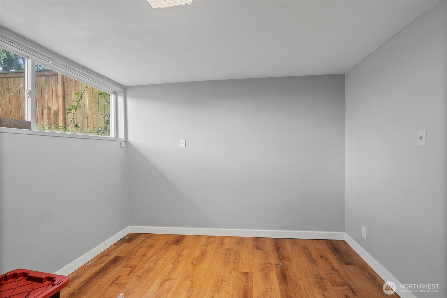 934 North 100th Street Seattle, WA 98133 - Photo 16 of 18