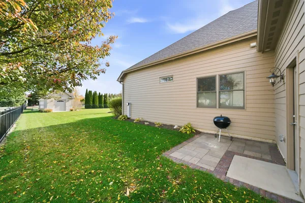 $830,000 | 202 Dutch Street, Sandwich, IL 60548