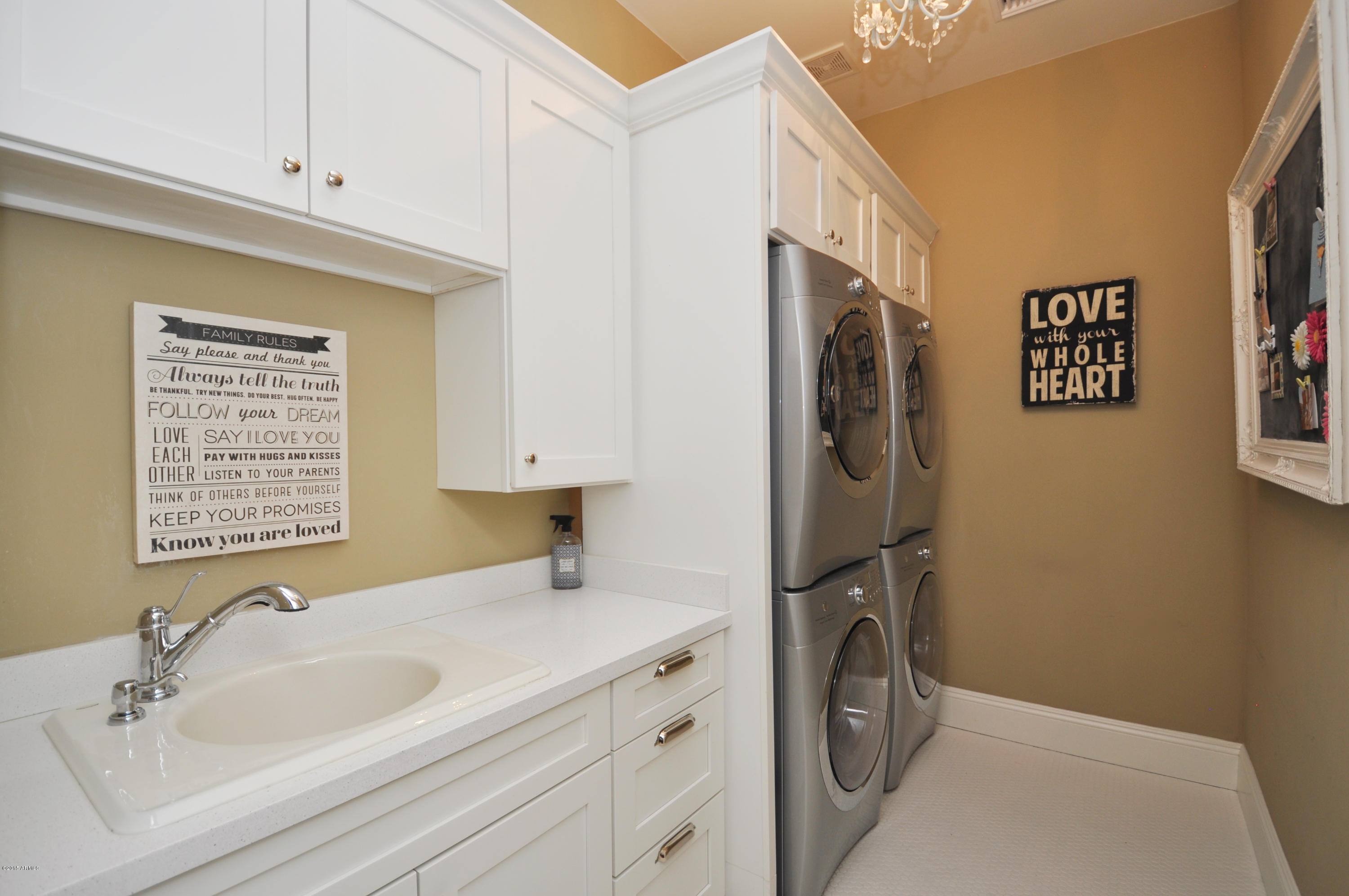 4115 North 57th Street Phoenix, AZ 85018 - Photo 23 of 51 DSC_0880