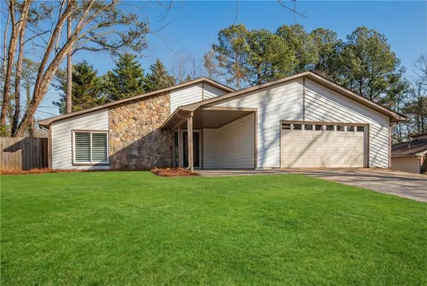 $525,000 | 860 Waterbrook Court, Roswell, GA 30076