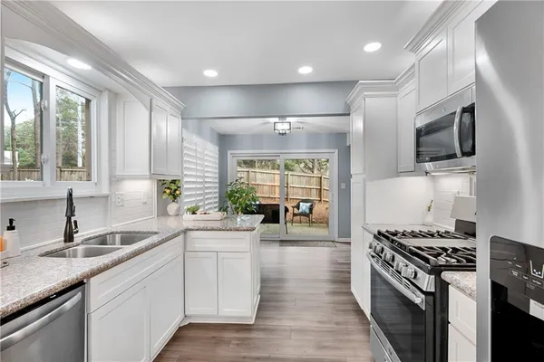 $525,000 | 860 Waterbrook Court, Roswell, GA 30076