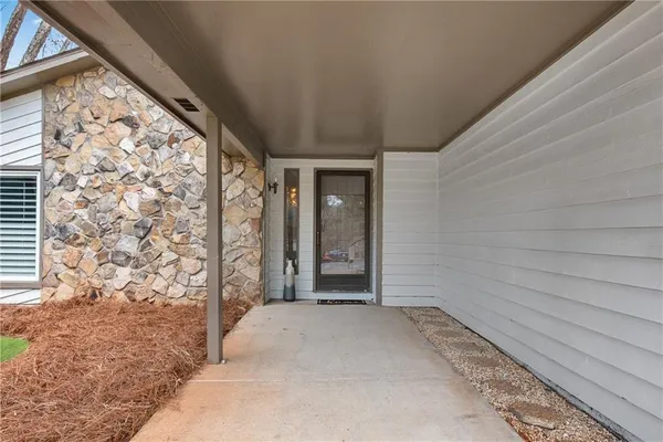 $525,000 | 860 Waterbrook Court, Roswell, GA 30076