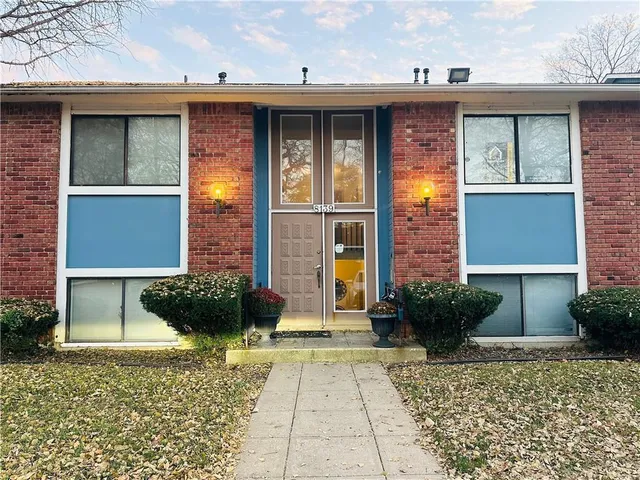 $90,000 | 8139 Holmes Road, Unit 202, Kansas City, MO 64131