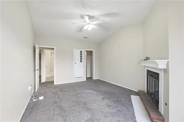 $85,000 | 8139 Holmes Road, Unit 202, Kansas City, MO 64131