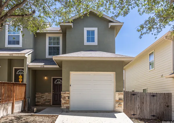 $1,300 | 5008 Flipper Drive, San Antonio, TX 78238
