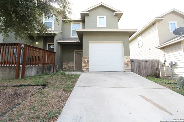 $1,300 | 5008 Flipper Drive, San Antonio, TX 78238