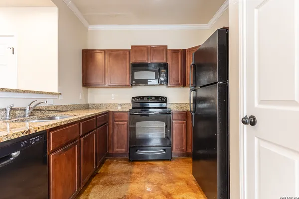 $1,300 | 5008 Flipper Drive, San Antonio, TX 78238