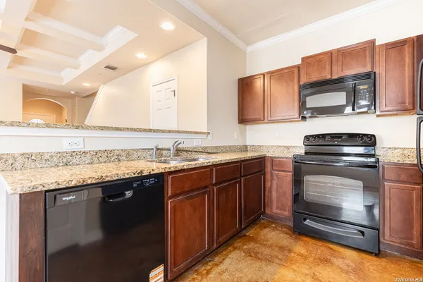$1,300 | 5008 Flipper Drive, San Antonio, TX 78238