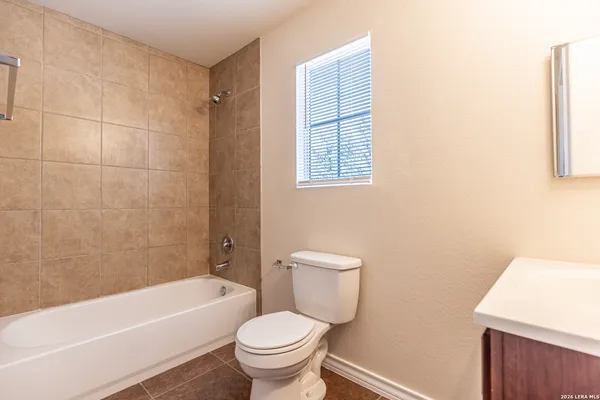 $1,300 | 5008 Flipper Drive, San Antonio, TX 78238