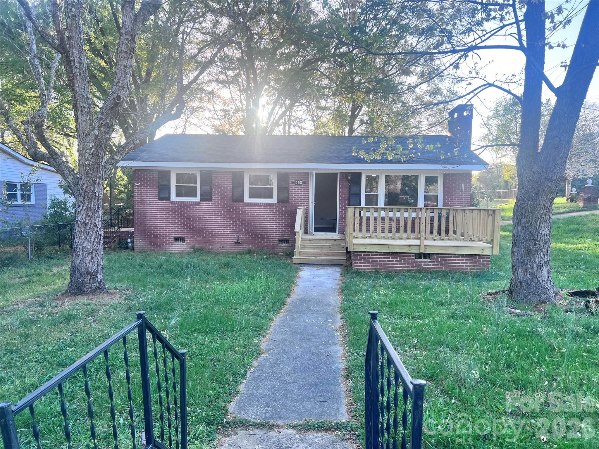 400 Chatham Avenue Gaffney, SC 29340 - Photo 1 of 9
