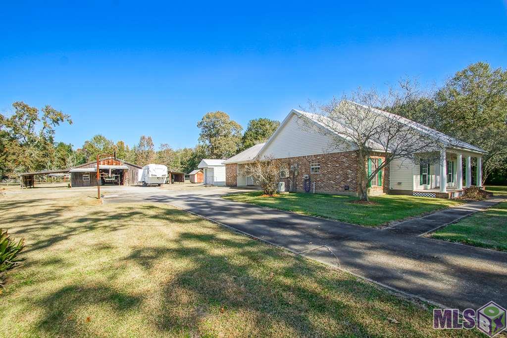 39058 Babin Road Gonzales, LA 70737 - Photo 3 of 32 Gallery Image 3