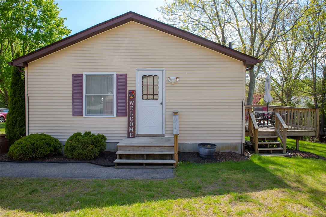 4 Lorraine Road Westerly, RI 02891 - Photo 2 of 20 Gallery Image 2
