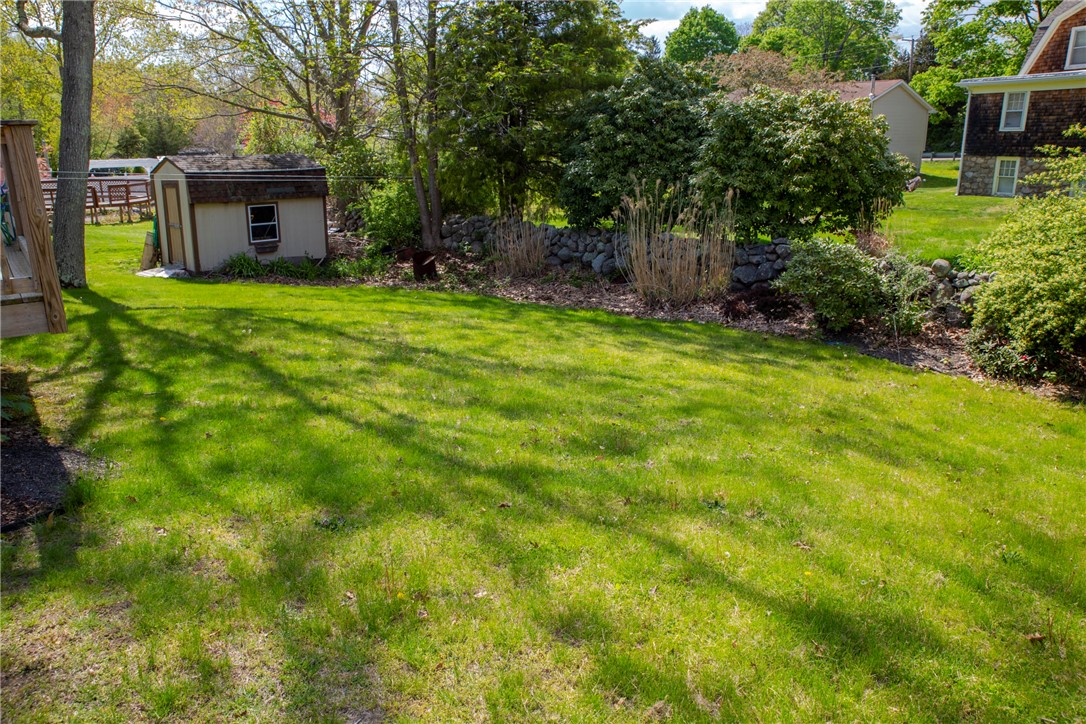 4 Lorraine Road Westerly, RI 02891 - Photo 3 of 20 Gallery Image 3