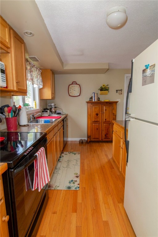 4 Lorraine Road Westerly, RI 02891 - Photo 9 of 20 Gallery Image 9