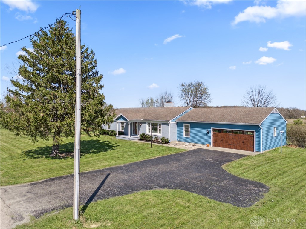 3050 East Hoop Road Xenia, OH 45385 - Photo 2 of 40 Gallery Image 2