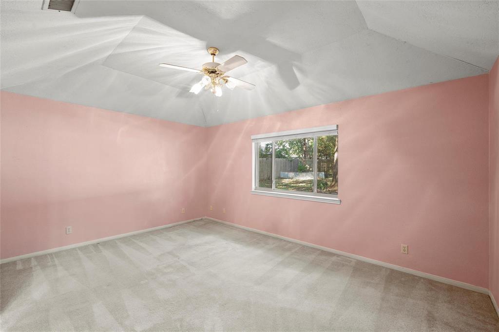 272 Locklar Loop Waco, TX 76705 - Photo 18 of 37