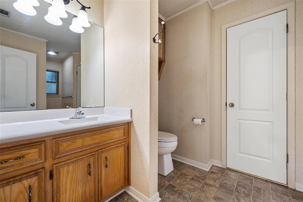 272 Locklar Loop Waco, TX 76705 - Photo 19 of 37