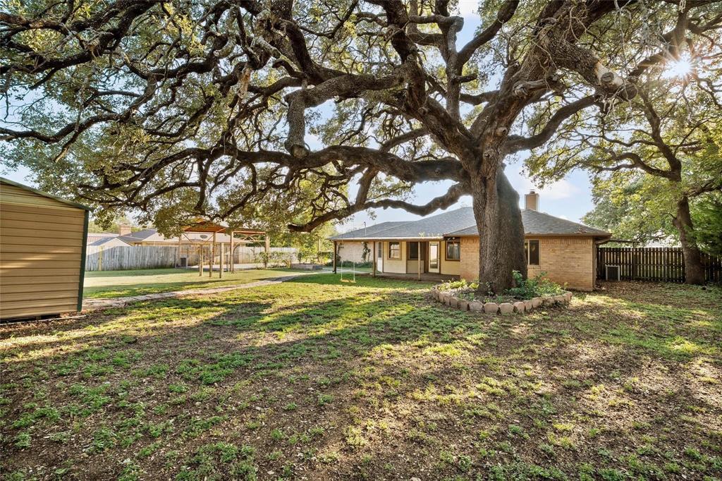 272 Locklar Loop Waco, TX 76705 - Photo 30 of 37