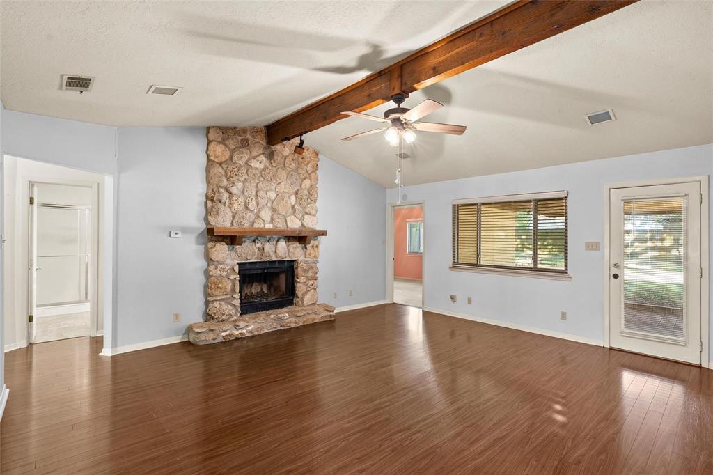 272 Locklar Loop Waco, TX 76705 - Photo 7 of 37