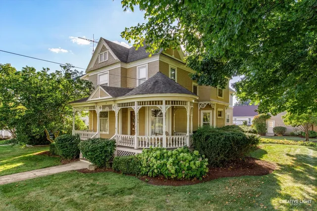 $349,500 | 245 North Elm Street, Waterman, IL 60556