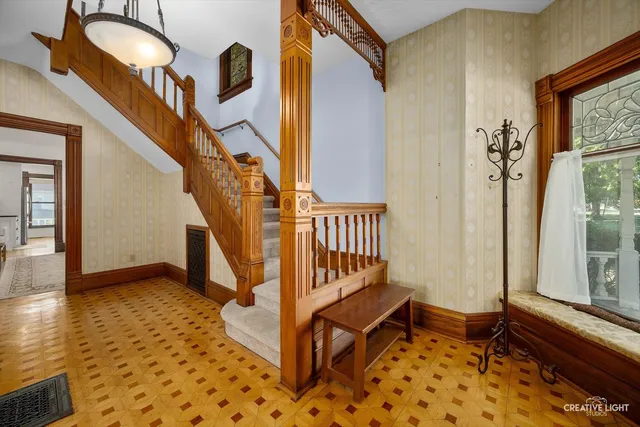 $349,500 | 245 North Elm Street, Waterman, IL 60556