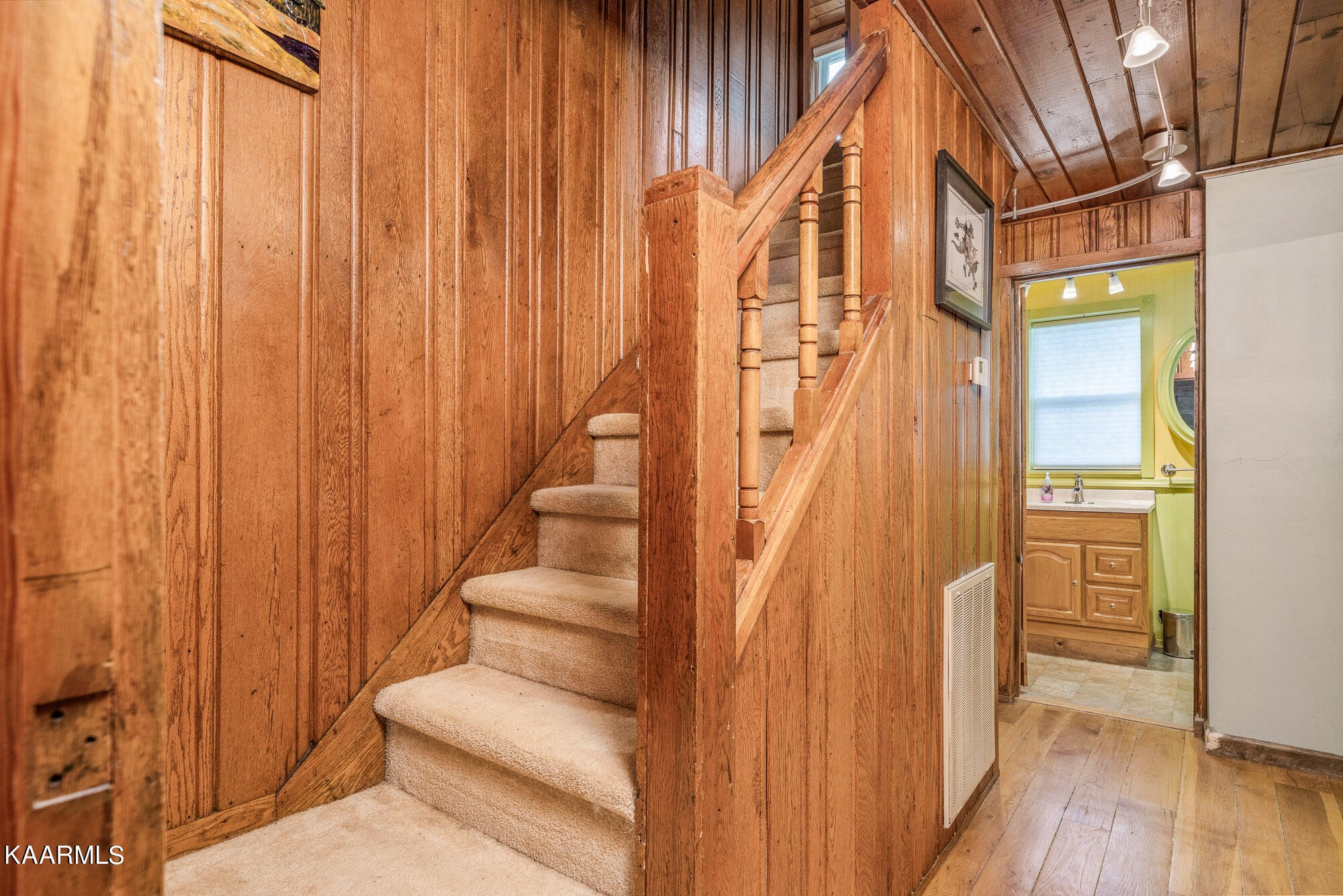 1360 Deep Draw Road Crossville, TN 38555 - Photo 20 of 40 a view of entryway with wooden floor
