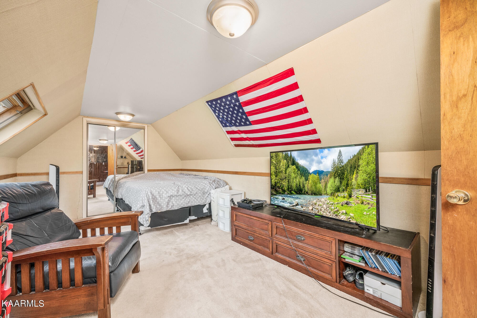 1360 Deep Draw Road Crossville, TN 38555 - Photo 26 of 40 a living room with furniture and a flat screen tv