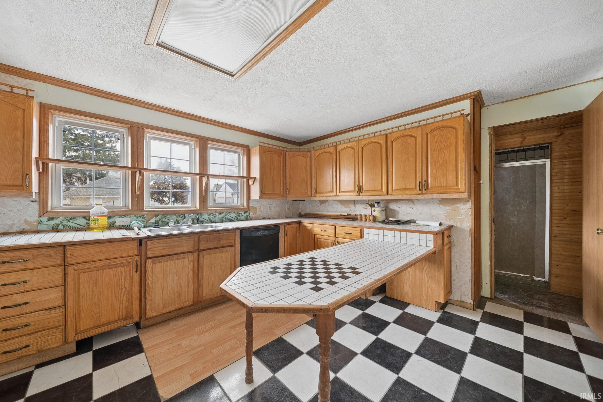 653 Gentry Street Frankfort, IN 46041 - Photo 11 of 30