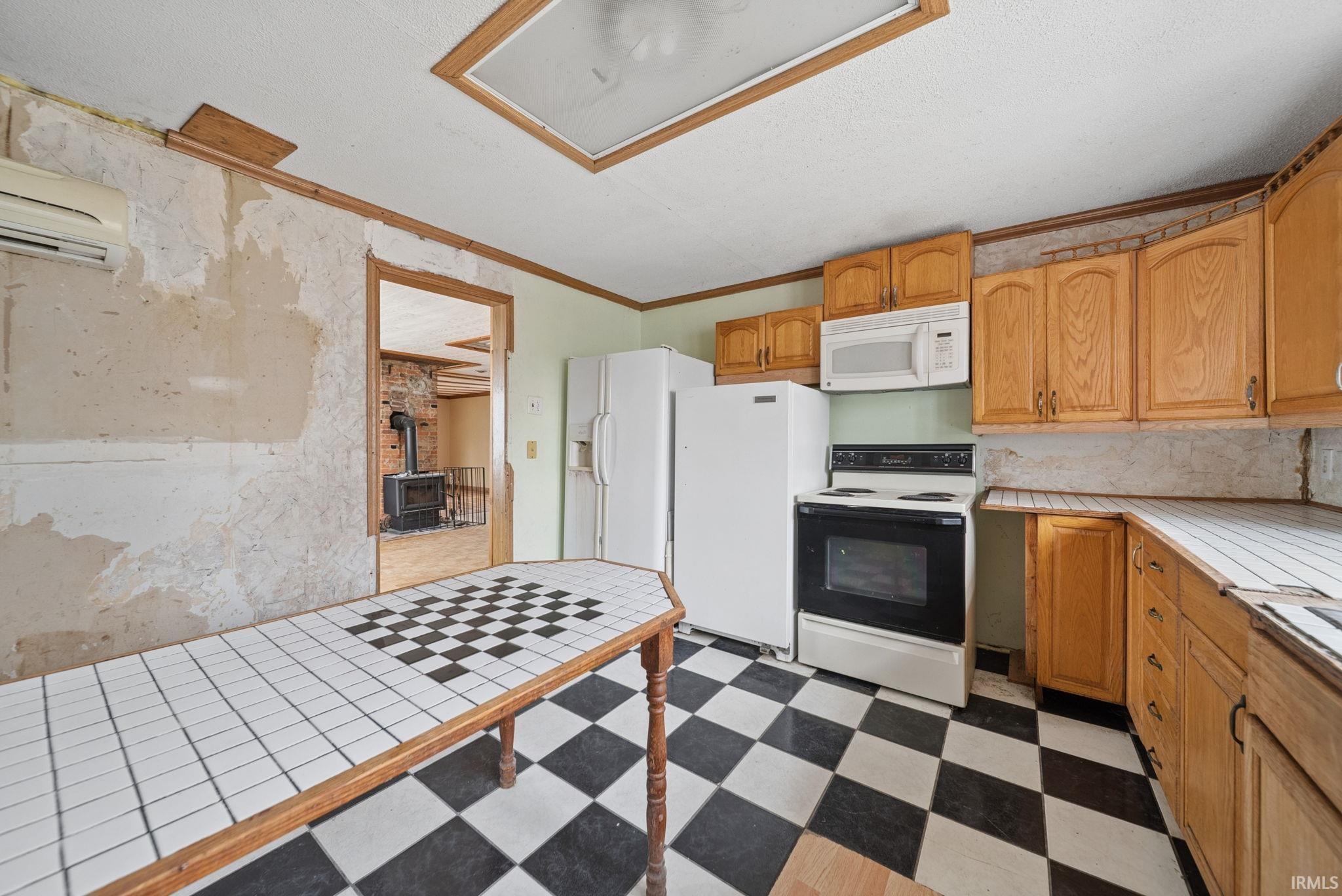 653 Gentry Street Frankfort, IN 46041 - Photo 12 of 30
