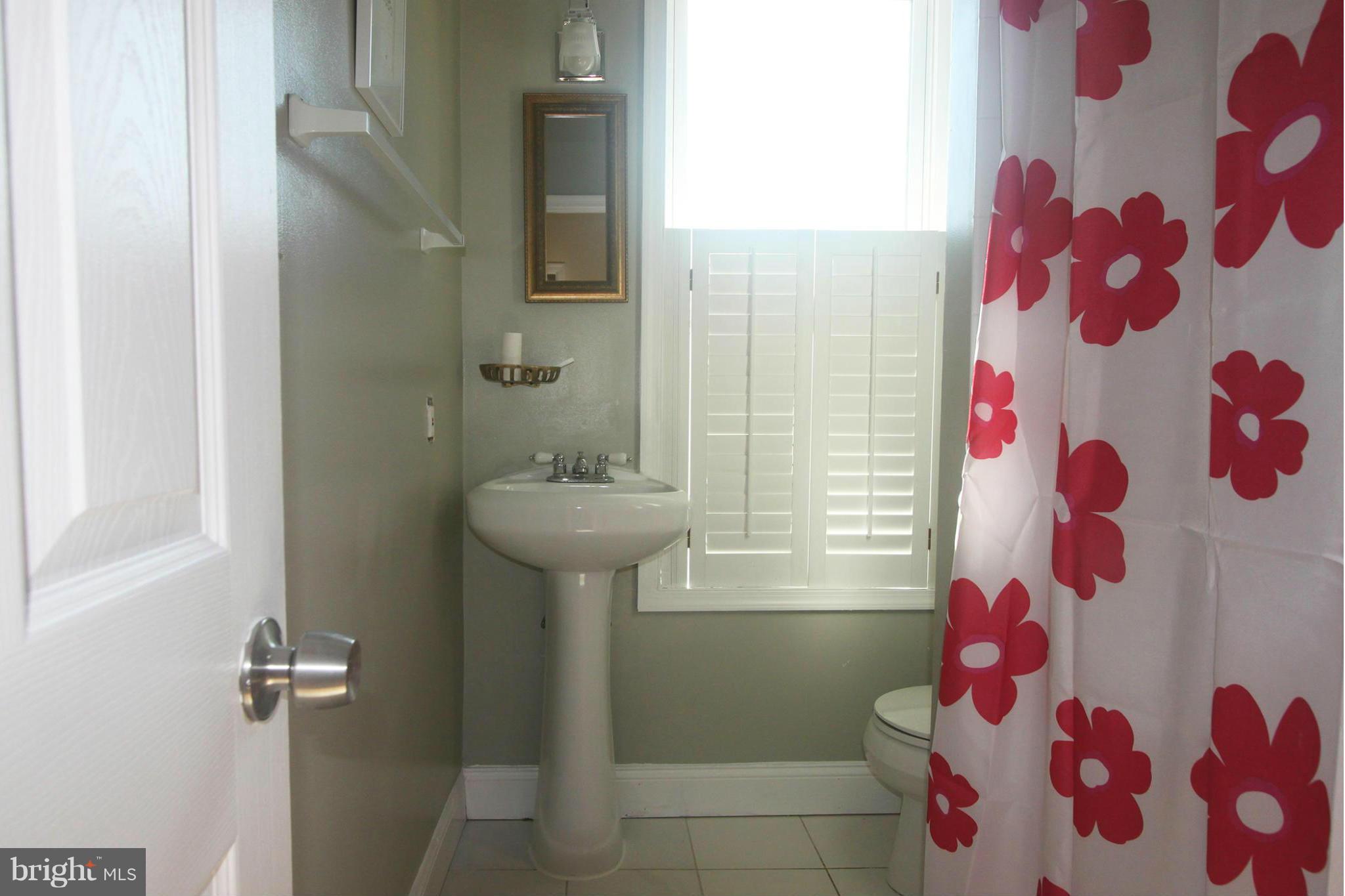 505 Columbia Road Northwest Washington, DC 20001 - Photo 21 of 27 Interior (General)