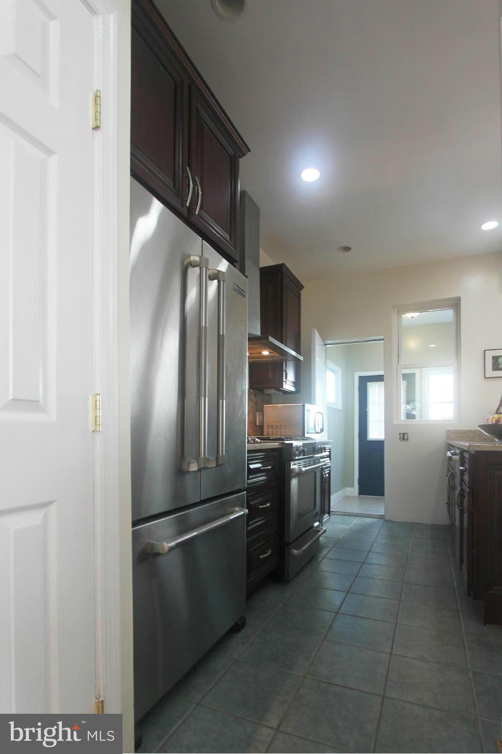 505 Columbia Road Northwest Washington, DC 20001 - Photo 6 of 27 Interior (General)