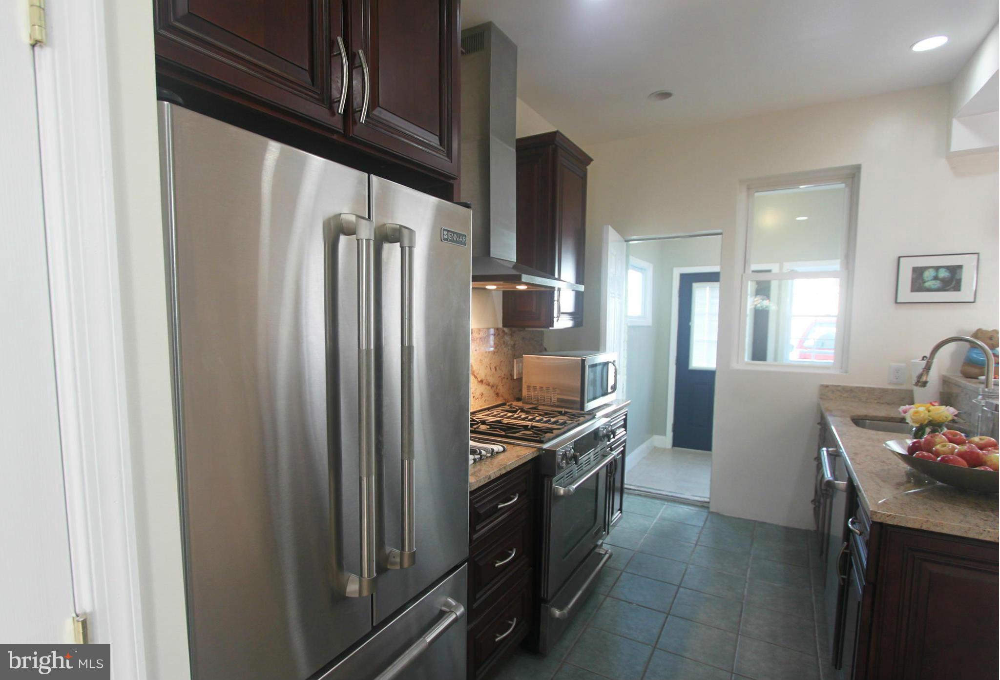 505 Columbia Road Northwest Washington, DC 20001 - Photo 7 of 27 Interior (General)