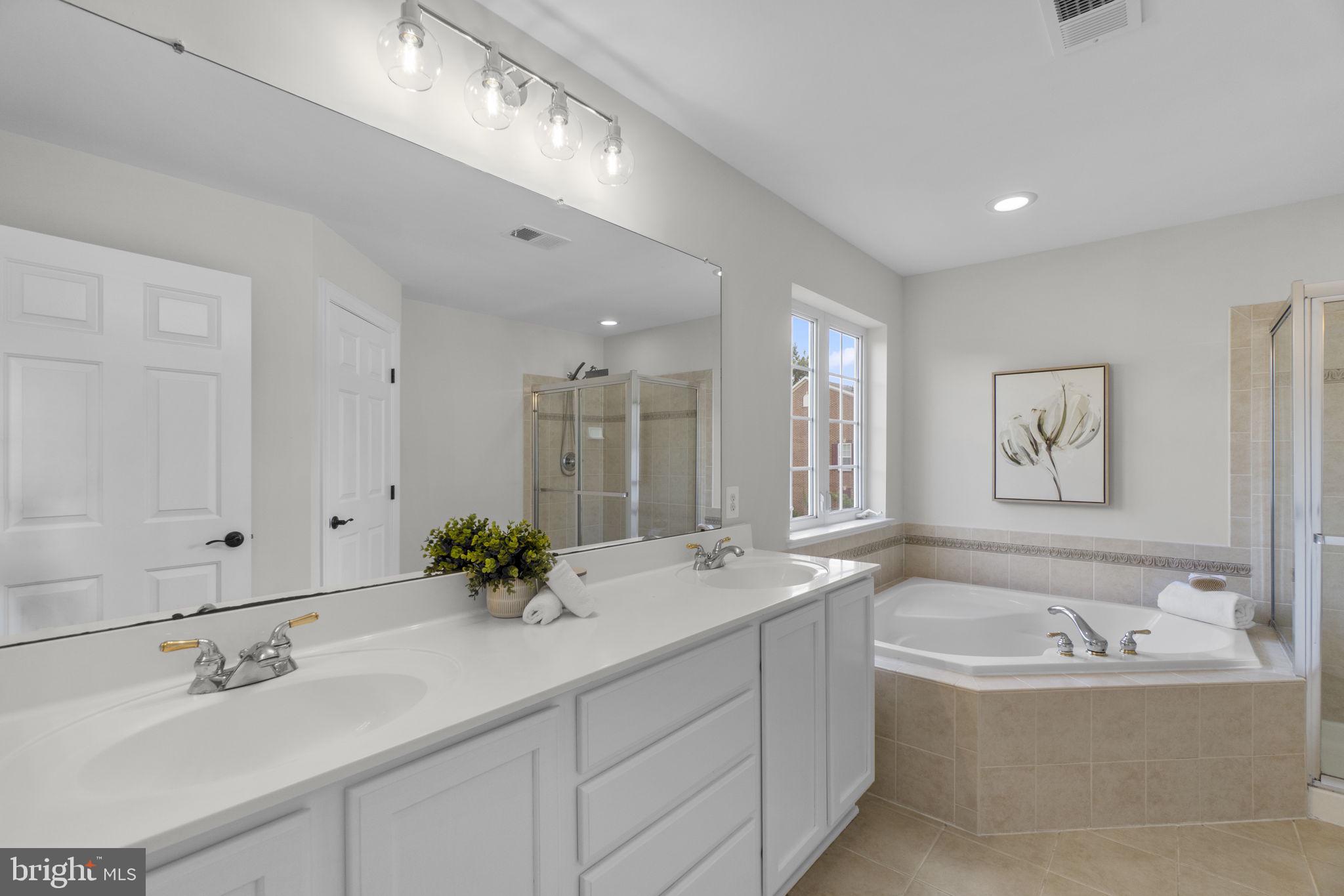 9237 Charterhouse Road Frederick, MD 21704 - Photo 29 of 89 Owners bathroom w/ dual vanities and soaking tub