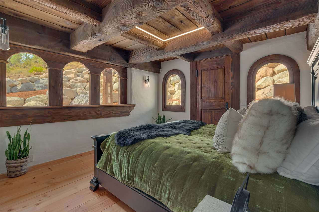 8989 River Road Truckee, CA 96161 - Photo 14 of 21