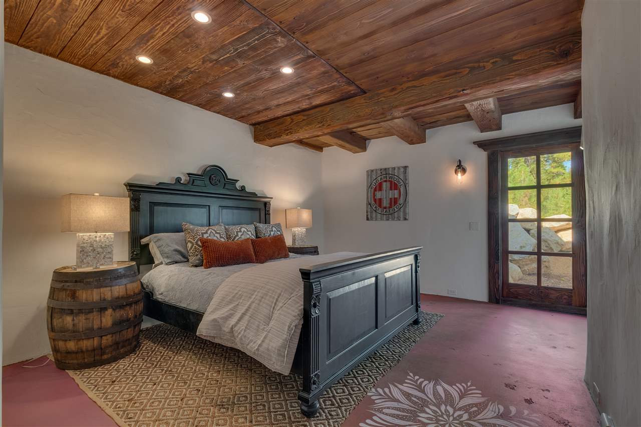 8989 River Road Truckee, CA 96161 - Photo 16 of 21