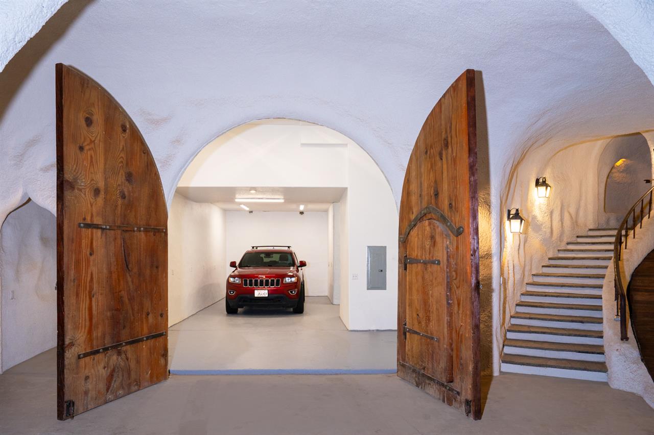 8989 River Road Truckee, CA 96161 - Photo 17 of 21