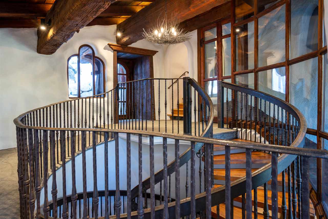 8989 River Road Truckee, CA 96161 - Photo 5 of 21