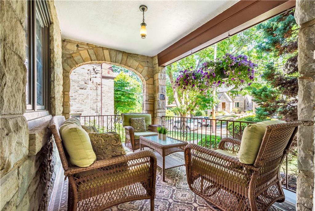 624 Beverly Road Pittsburgh, PA 15243 - Photo 3 of 24 Gallery Image 3