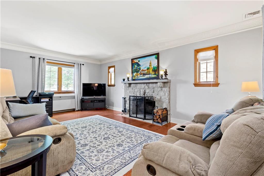 624 Beverly Road Pittsburgh, PA 15243 - Photo 6 of 24 Gallery Image 6