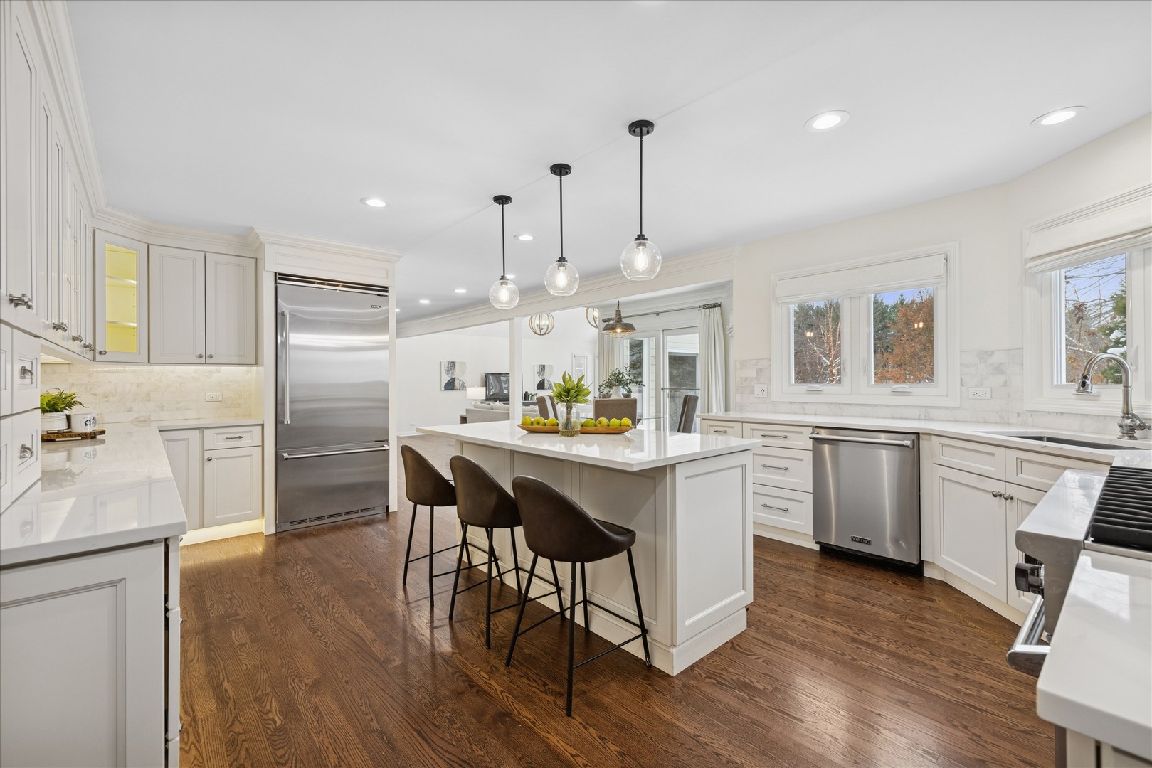 22925 West Schwerman Road Mundelein, IL 60060 - Photo 8 of 31