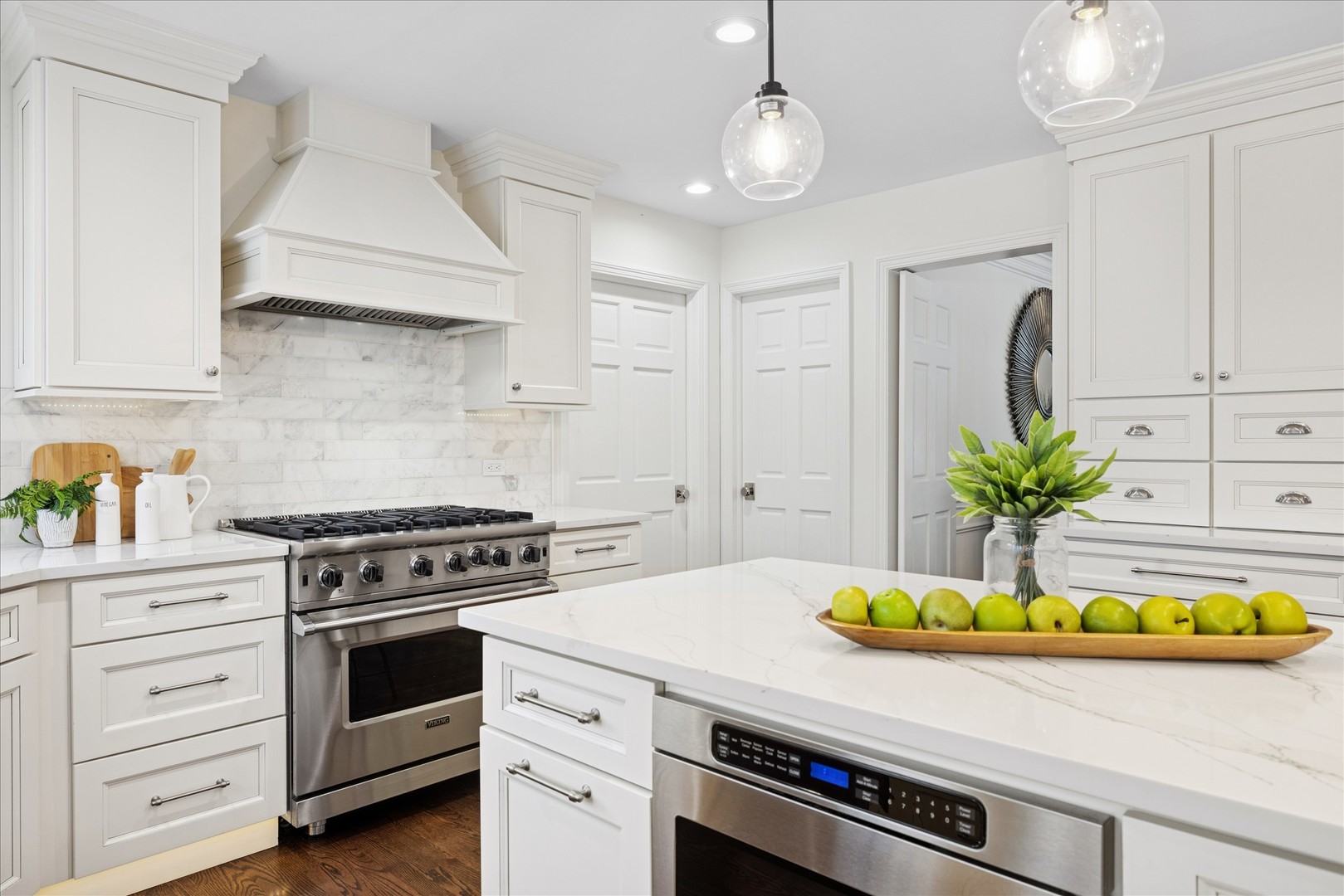 22925 West Schwerman Road Mundelein, IL 60060 - Photo 9 of 31