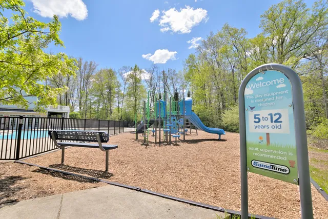 $345,433 | 3331 Kings River Street Southwest, Unit 44, Wyoming, MI 49418