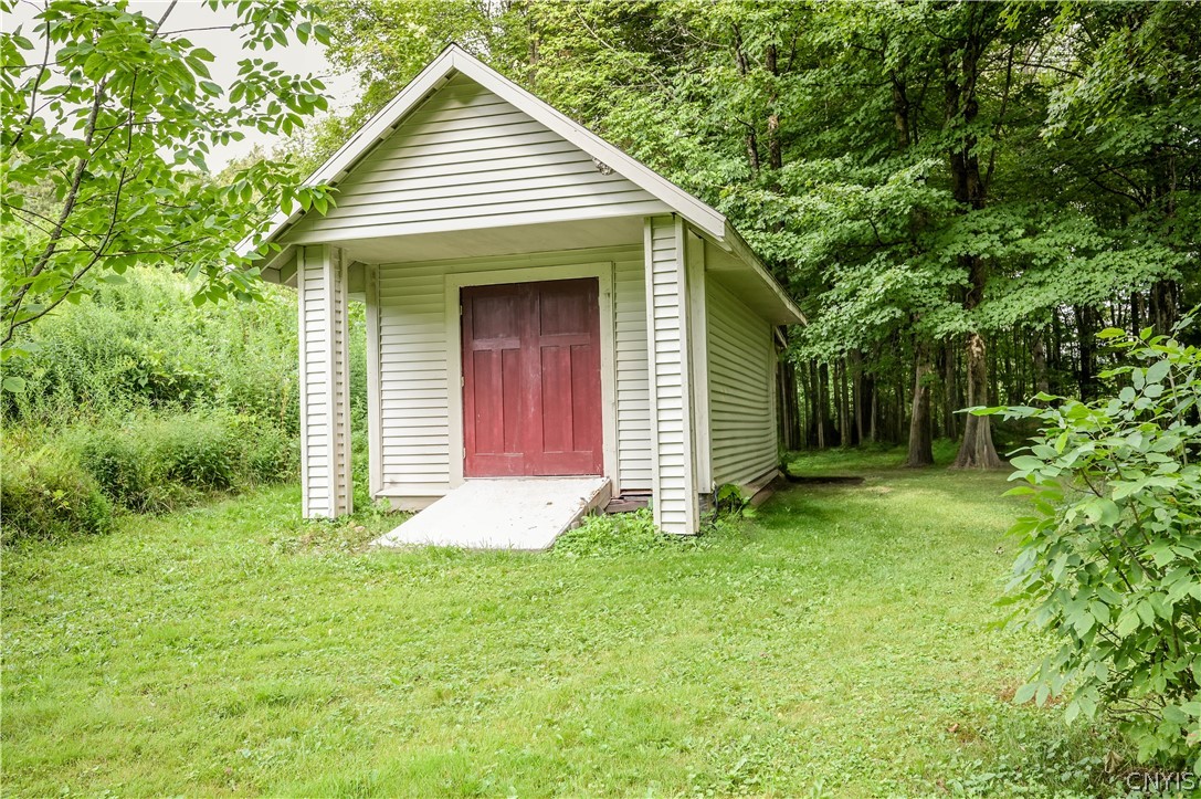 10599 Doyle Road Deerfield, NY 13502 - Photo 17 of 50