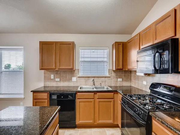 $1,850 | 2736 Herrington Cove, Round Rock, TX 78665