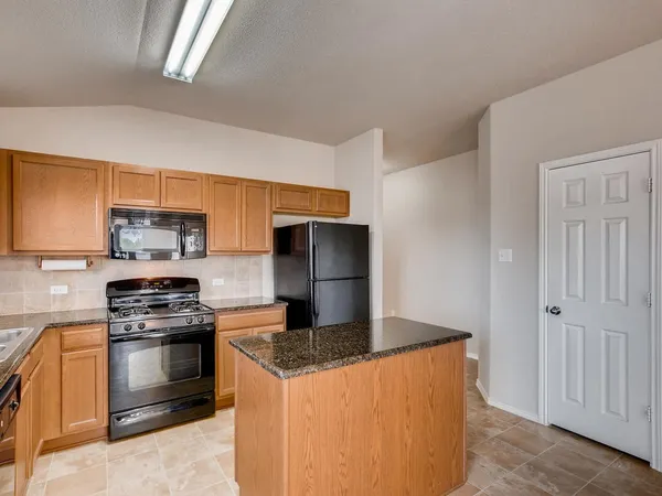 $1,850 | 2736 Herrington Cove, Round Rock, TX 78665