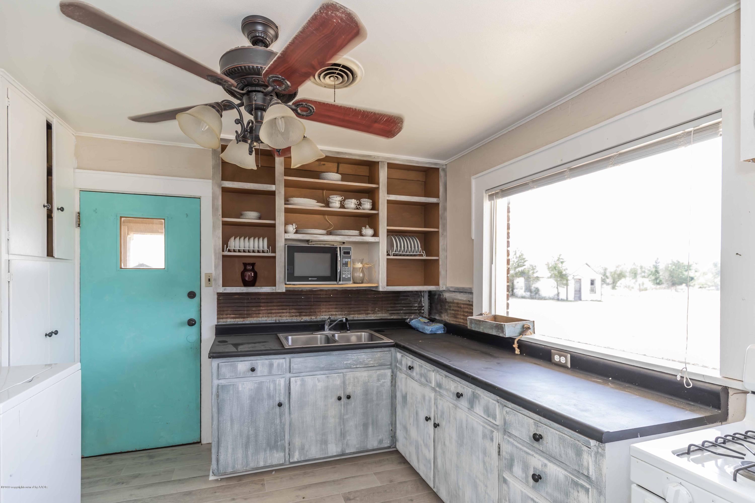 7140 River Road Amarillo, TX 79108 - Photo 10 of 18 KITCHEN VIEW 1