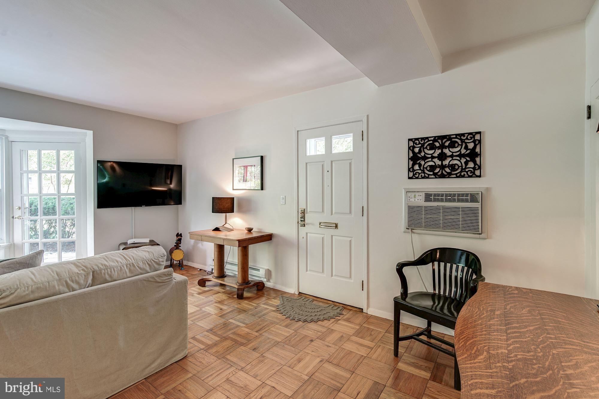 1611 Preston Road Alexandria, VA 22302 - Photo 4 of 44 Gallery Image 4